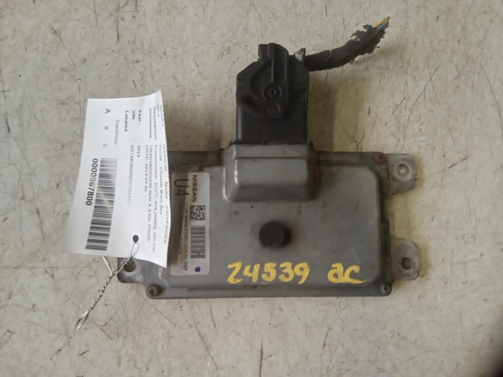 2013 NISSAN PATHFINDER 13 Transmission; (CVT) 4x4 (AWD) W/o