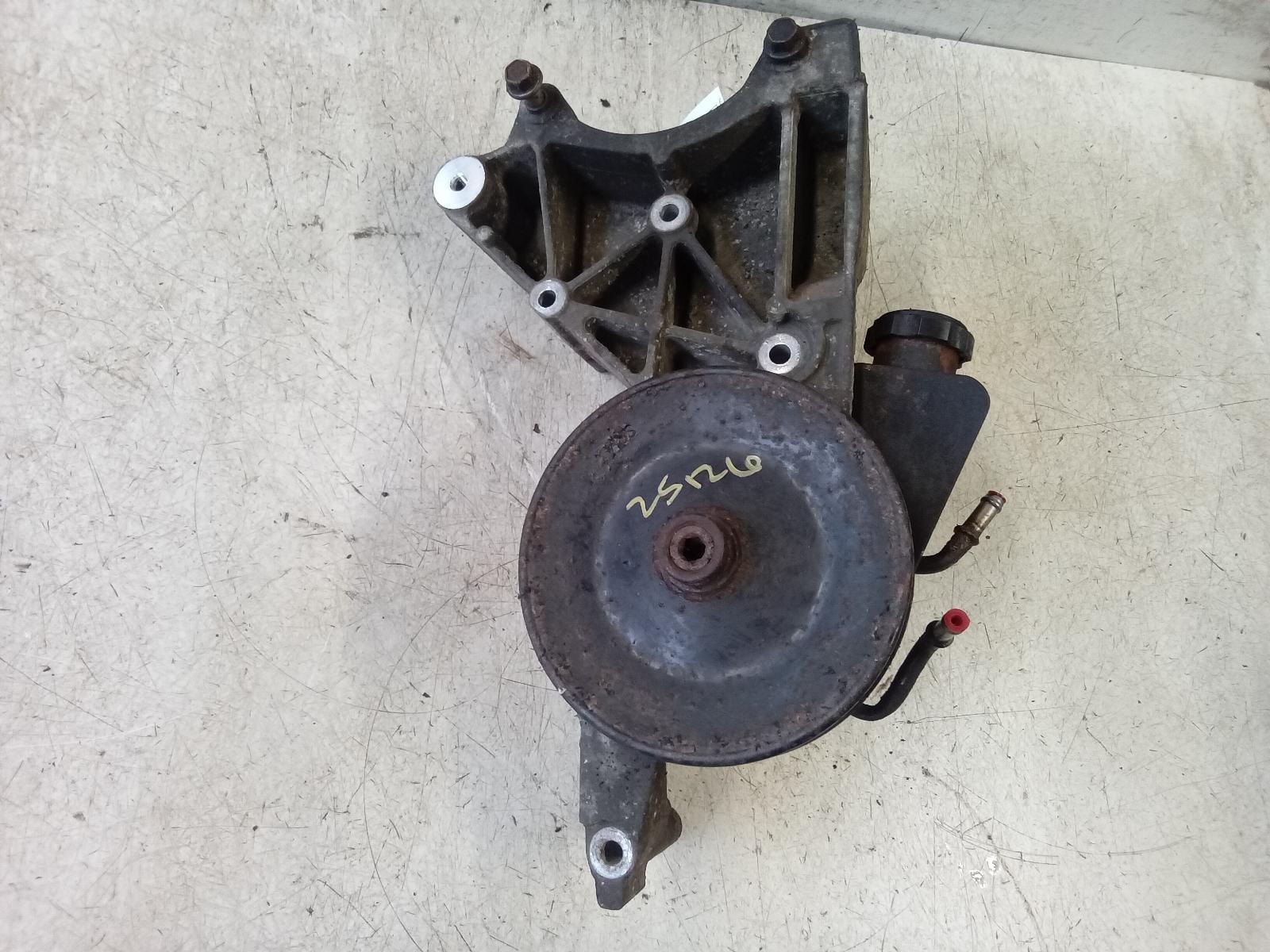 CADILLAC ESCALADE 2002 4x4, hydro-boost brakes PS Pump Motor