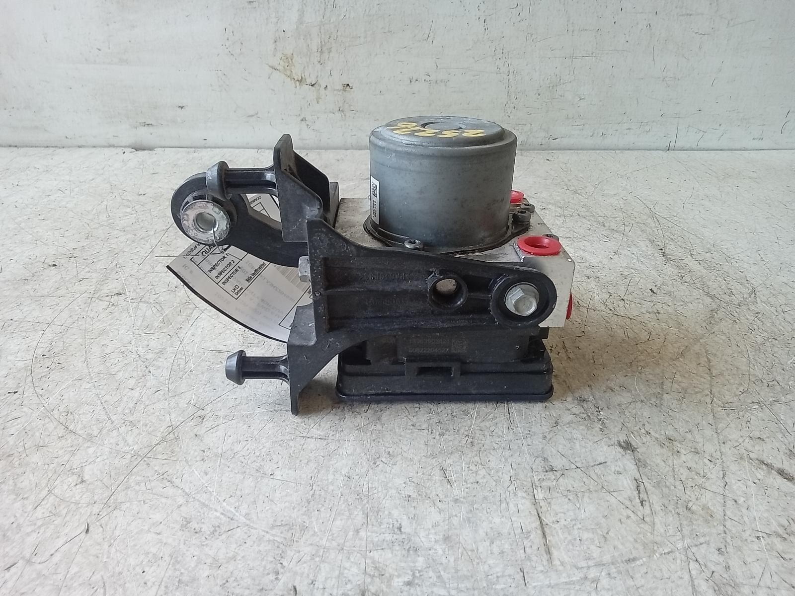 2017 GMC ACADIA 17 VIN Z (11th Digit) W/o Pre-crash System Anti